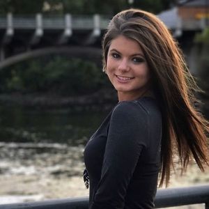 Meet your Posher, Ava